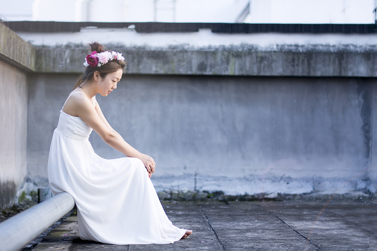 花与少女（图ZNTI4MzM4MDA=） - 人像摄影 - 站酷设计师465739788原创素材 - 站酷ZCOOL