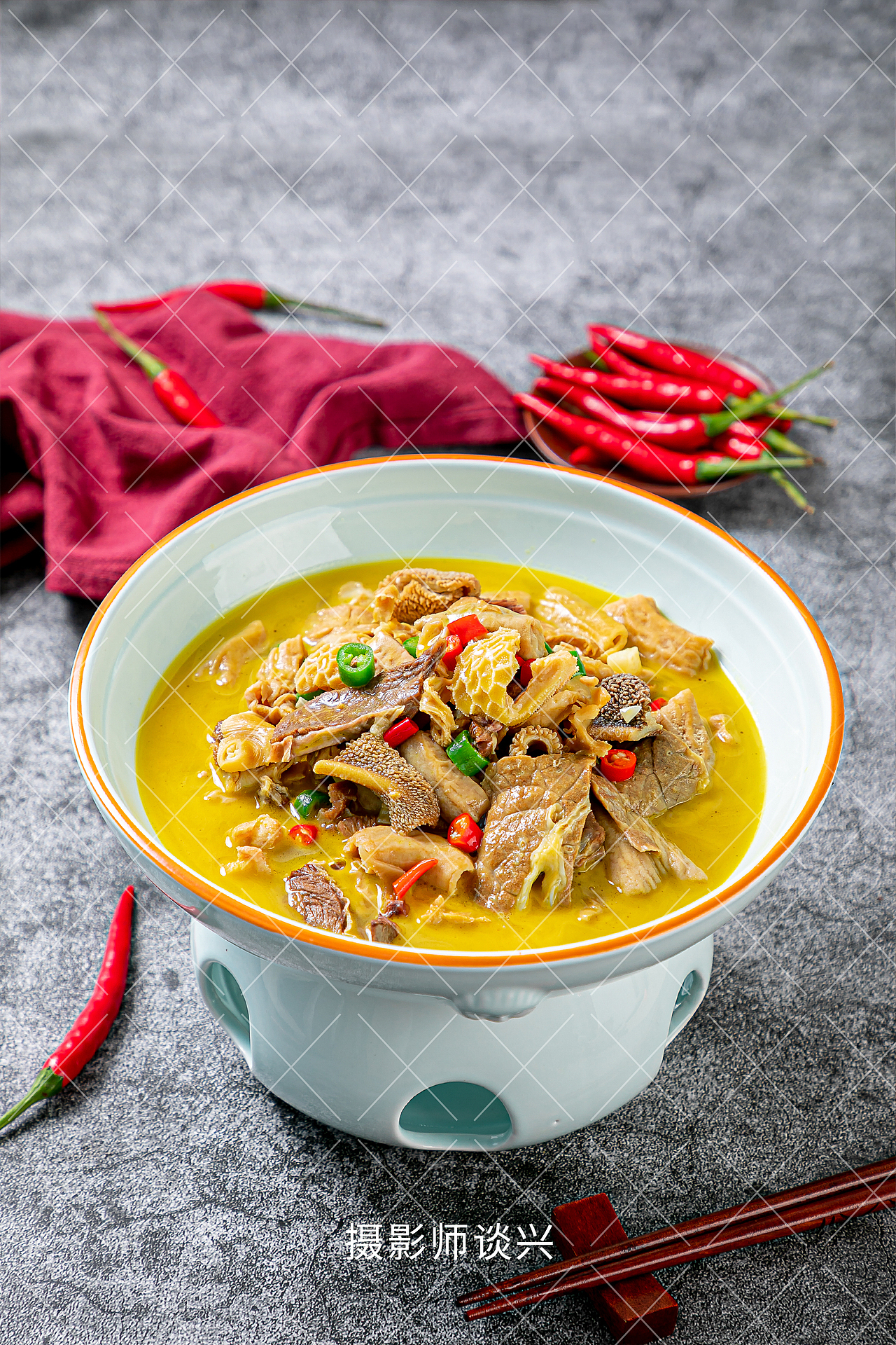 茶油谷鸭 、鱿鱼、羊杂、五圆整鸡等湘菜 美食摄影