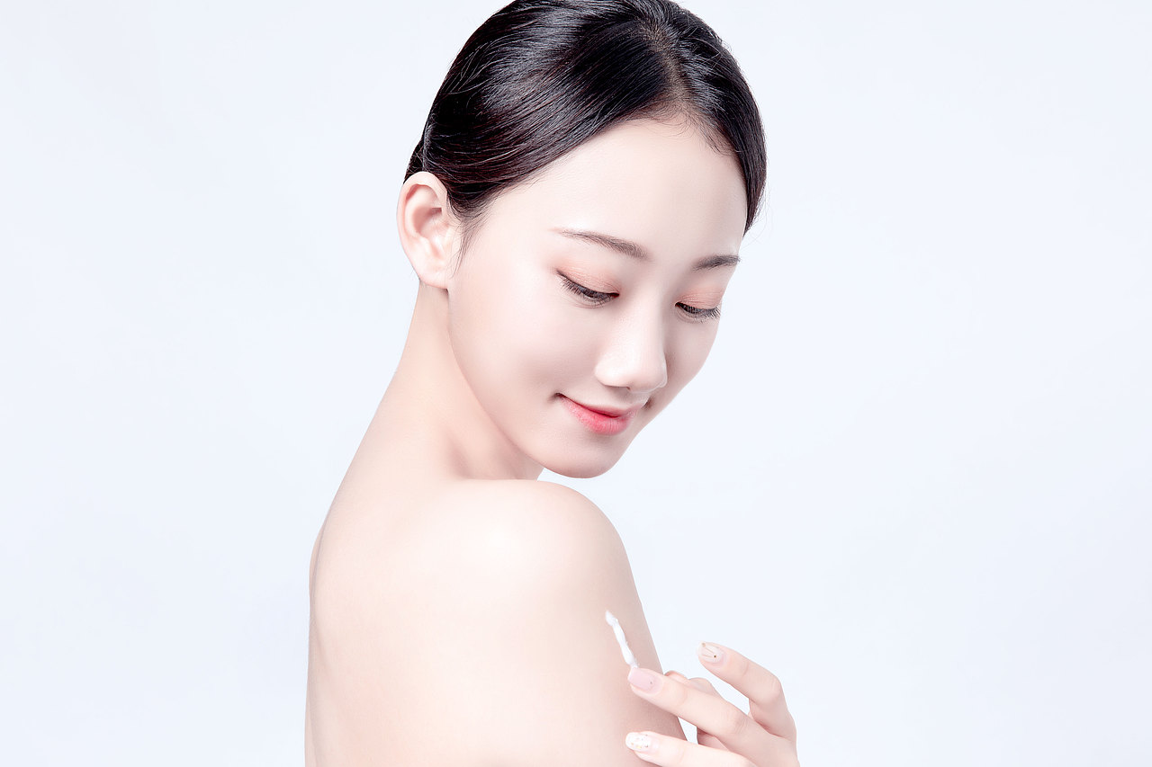护肤品美白人像精修（图ZMTQwNDQ5MTky） - 人像摄影 - 站酷设计师萧瑟很忙原创素材 - 站酷ZCOOL