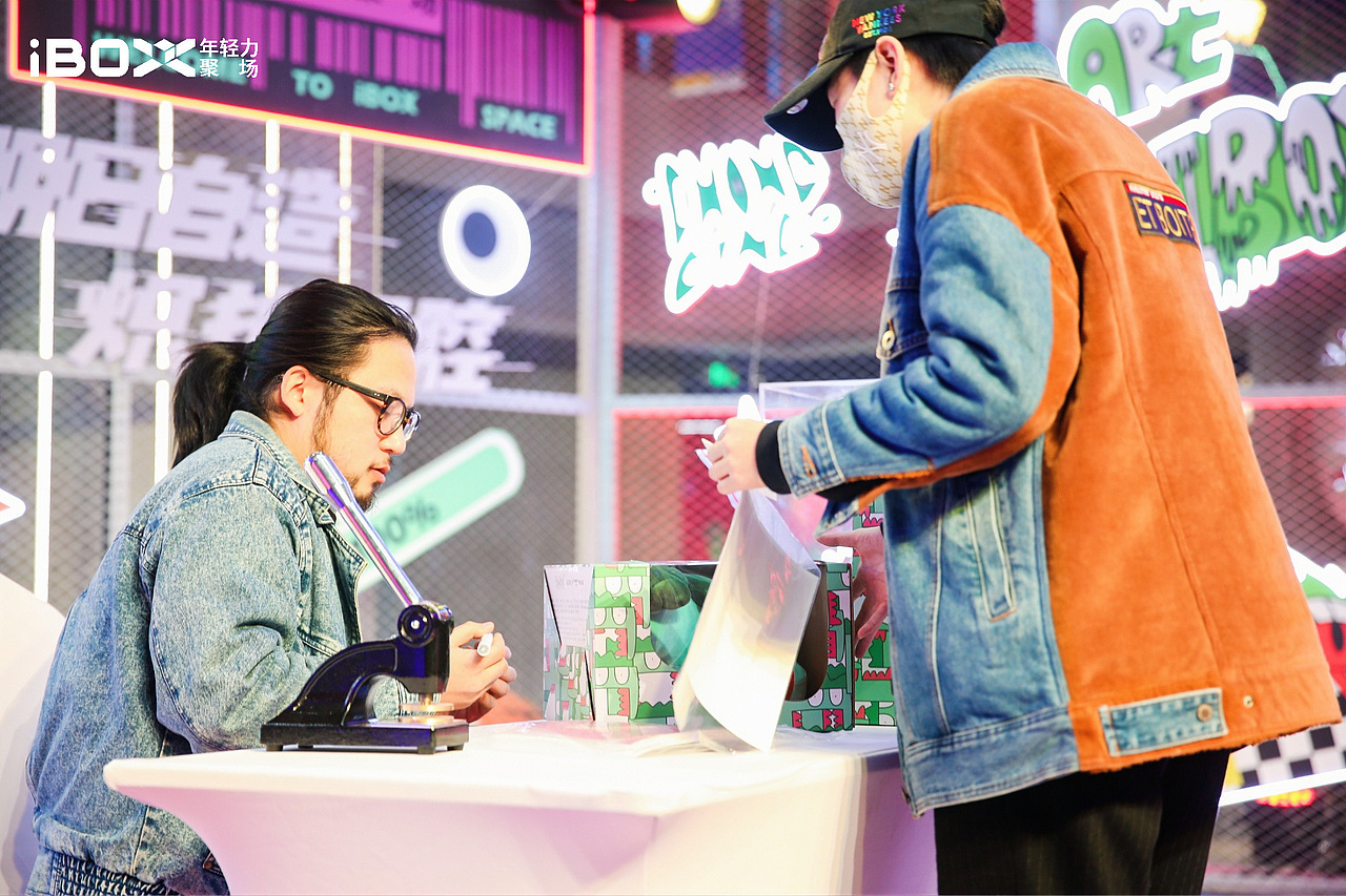 《怪物有零钱》登上村上隆中国直播首秀与全国首展回顾（图ZMjM2NjU0NjIw） - 展陈设计 - 站酷设计师王晨睿原创素材 - 站酷ZCOOL