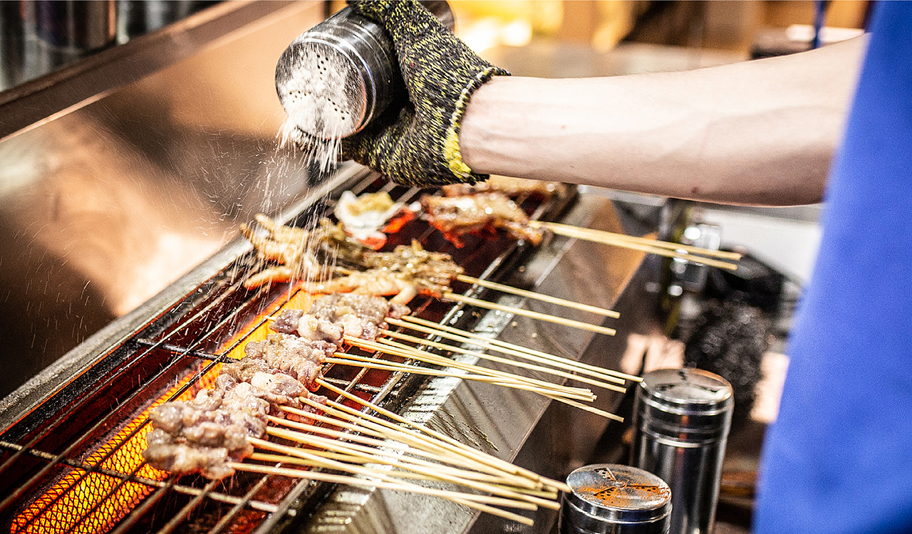 吻串烧烤（图ZMjAxNzk5NTgw） - 品牌 - 站酷设计师仟笔画册设计原创素材 - 站酷ZCOOL