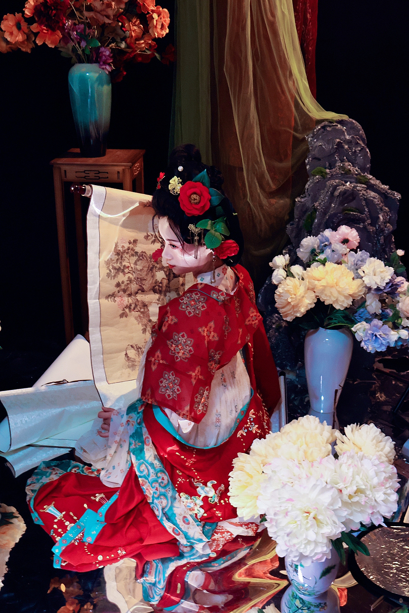 📷｜“云想衣裳花想容，春风拂槛露华浓”（图ZMzU1MTcyMDQ0） - 人像摄影 - 站酷设计师西瓜不要加啵啵原创素材 - 站酷ZCOOL