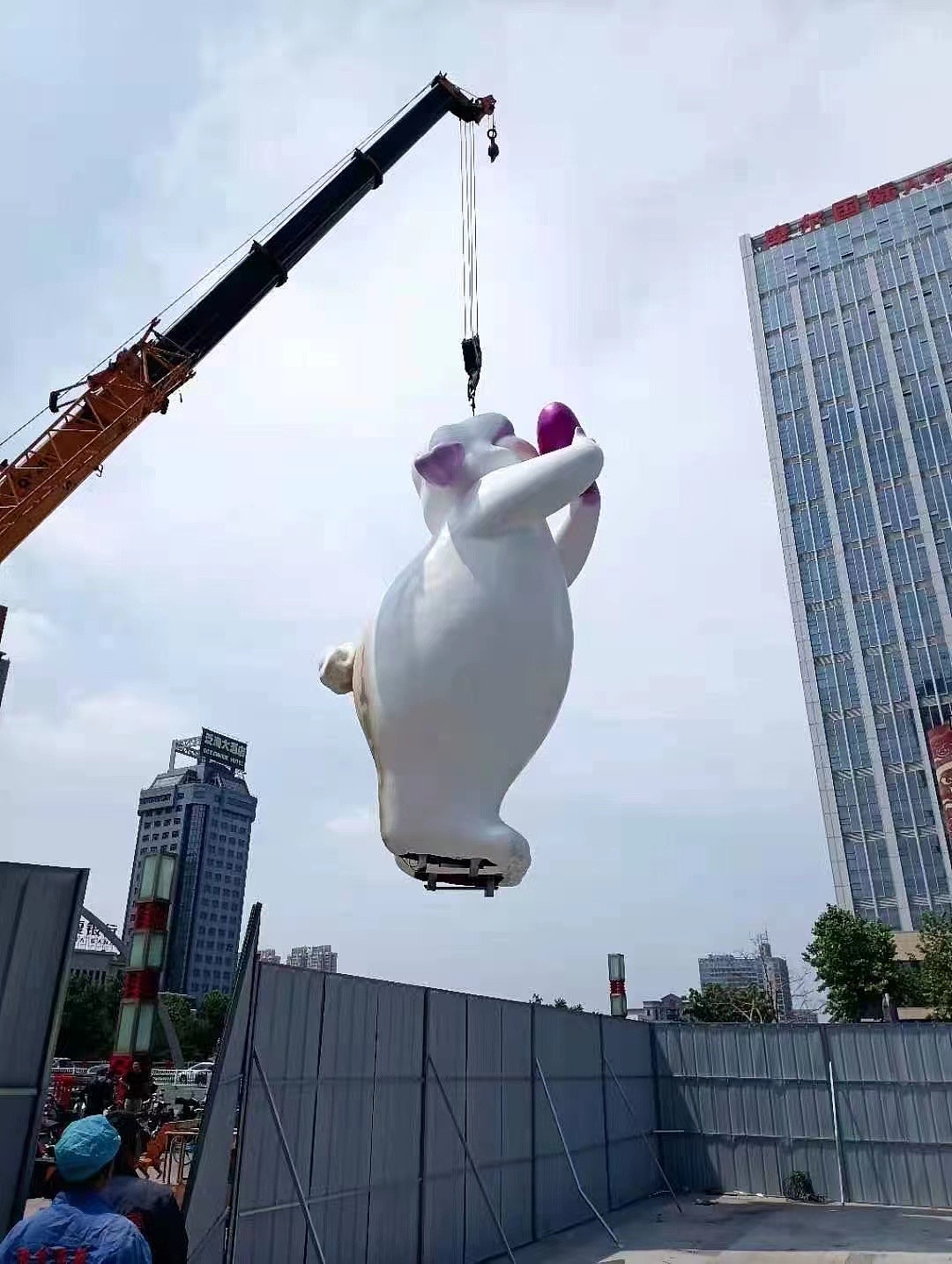 山东-大型商业体IP10米不锈钢-吉祥物制作过程展示