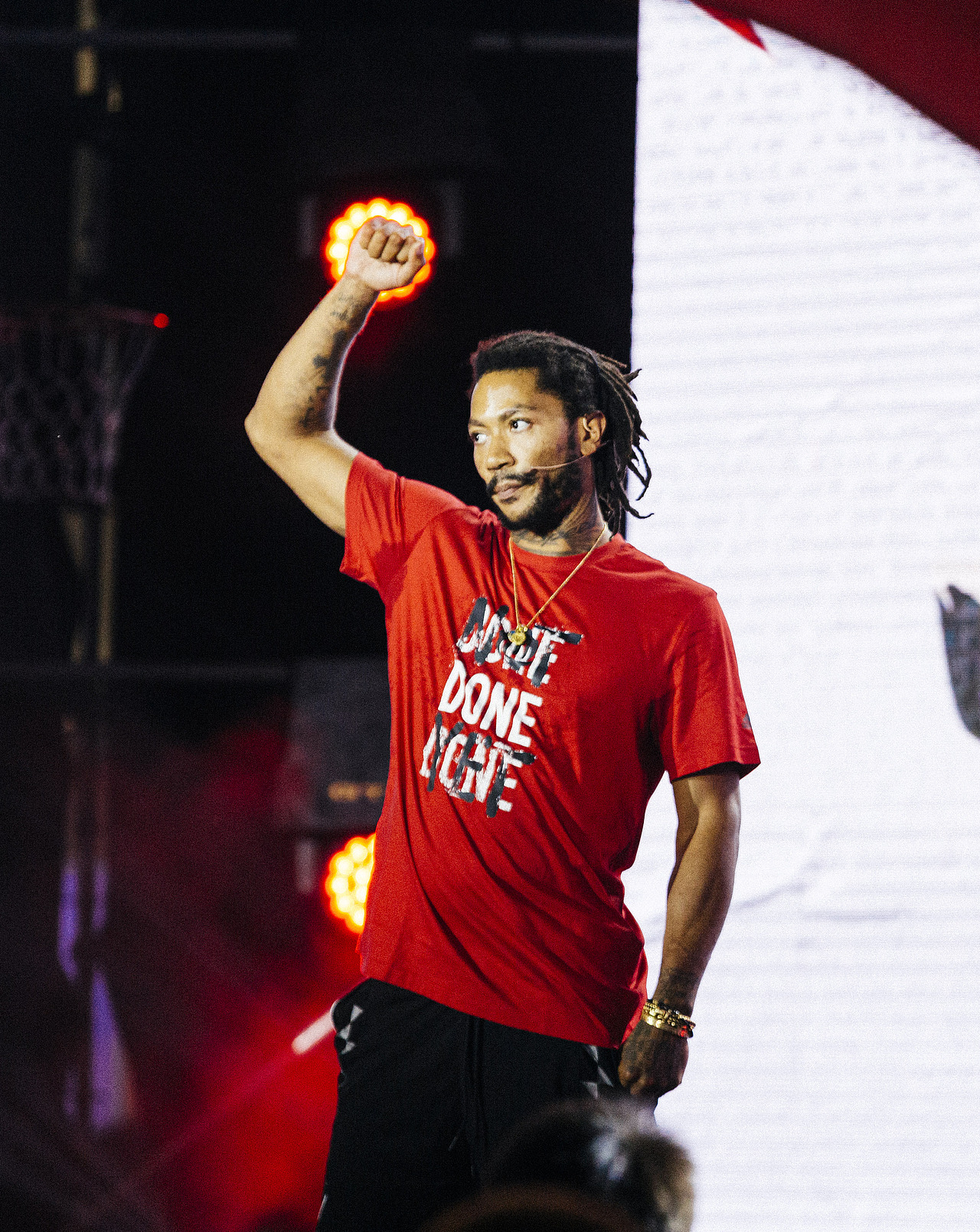 adidas活动 风城玫瑰-德里克·罗斯 十年rose!