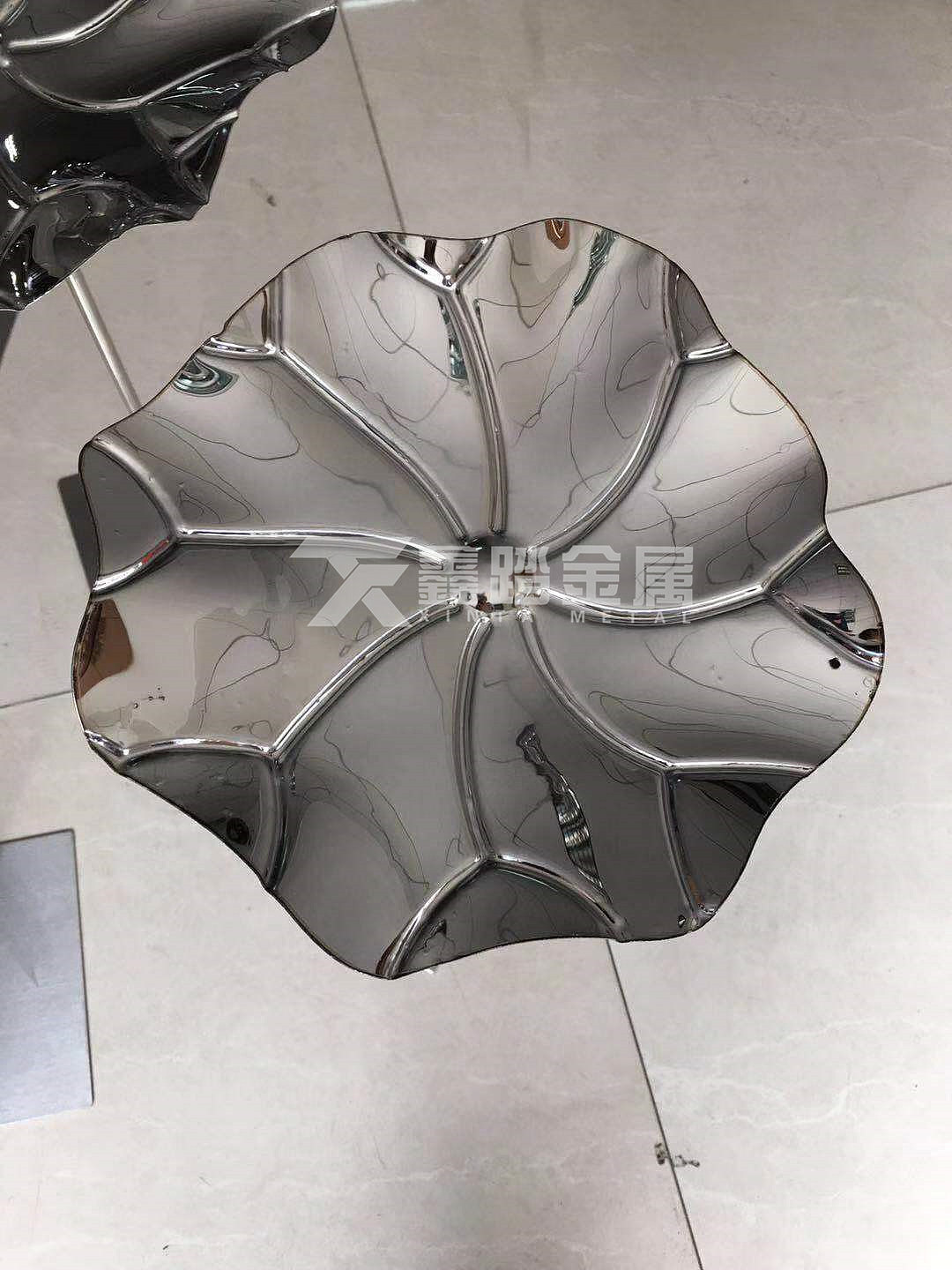 售楼部水景镜面不锈钢荷花荷叶雕塑（图ZMjE2ODYzODQ4） - 工艺品设计 - 站酷设计师艺术制品有限公司原创素材 - 站酷ZCOOL