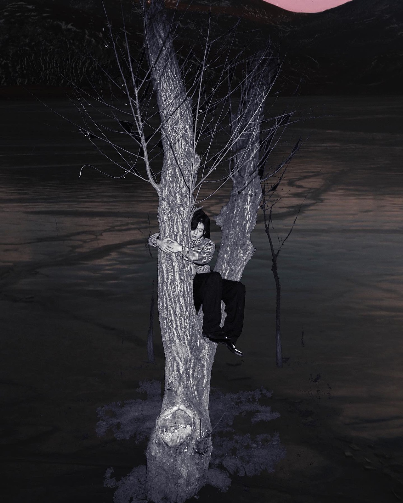 胡宇桐 ·F時尚畫報（圖ZMzAyNjgwNzYw） - 時尚/藝術(shù)攝影 - 站酷設(shè)計師野人鳥叔studio原創(chuàng)素材 - 站酷ZCOOL