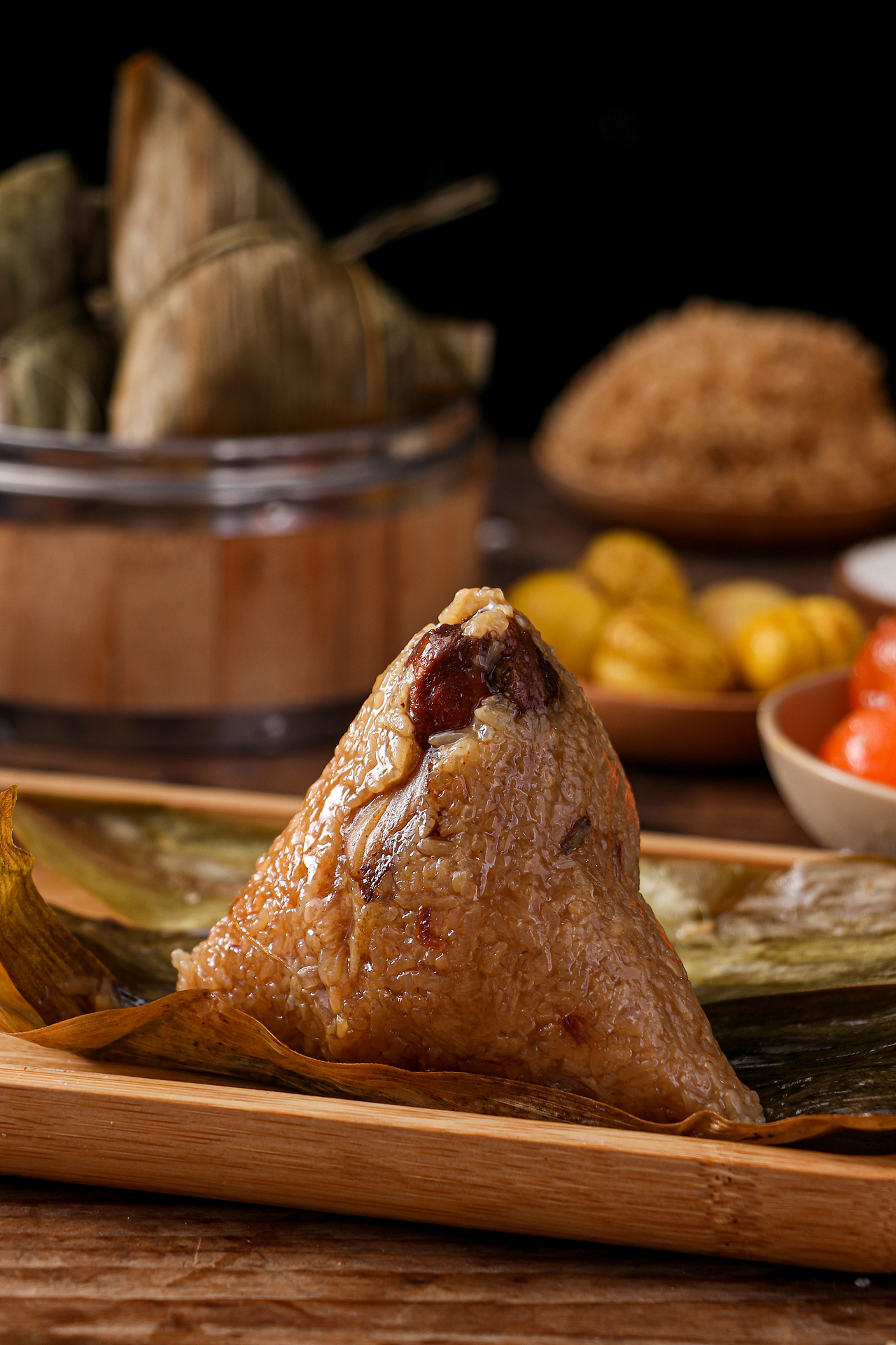 闽南福建烧肉粽粽子 传统新鲜蛋黄烧肉粽鲍鱼海鲜粽子