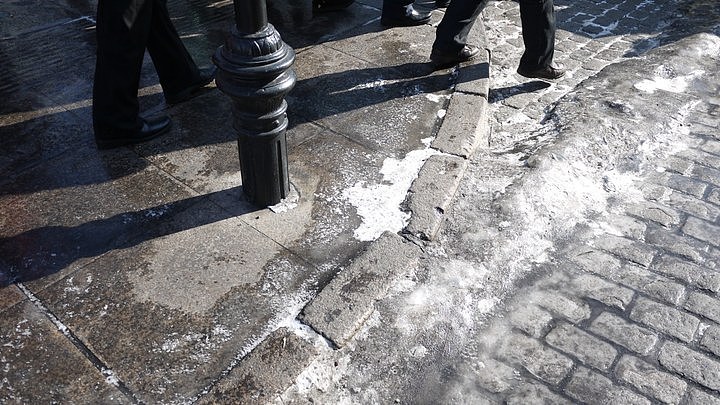 黏在家里 年在家里