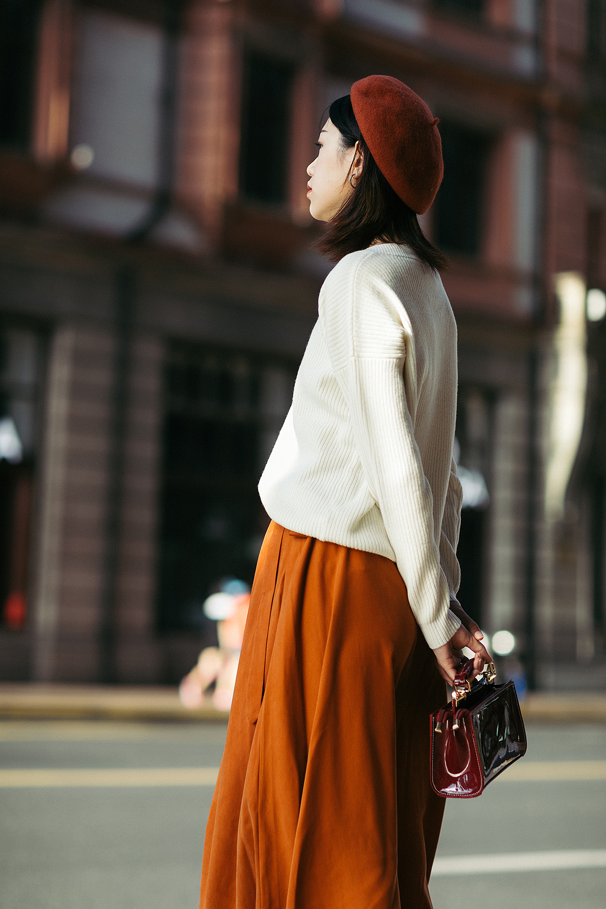 中国女模外景服装拍摄网店拍照外滩实景（图ZMTIyMTkwMjA4） - 产品摄影 - 站酷设计师影际摄影原创素材 - 站酷ZCOOL