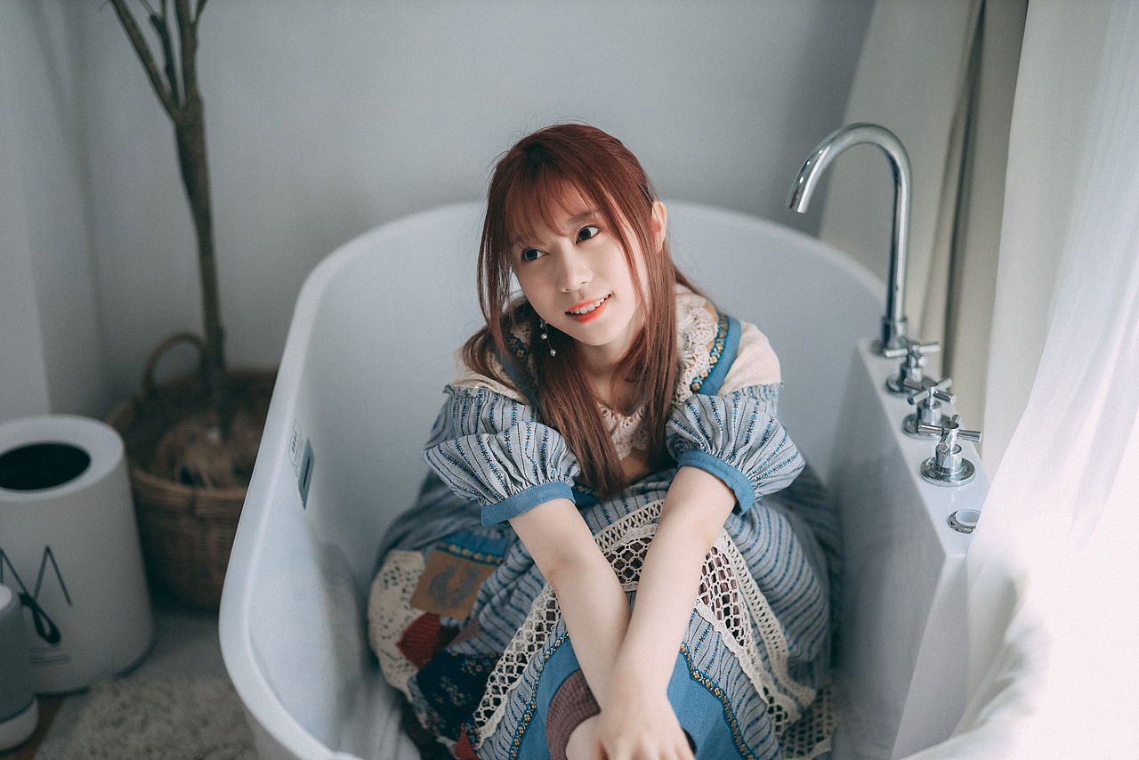 七月,小羽。第二部分。