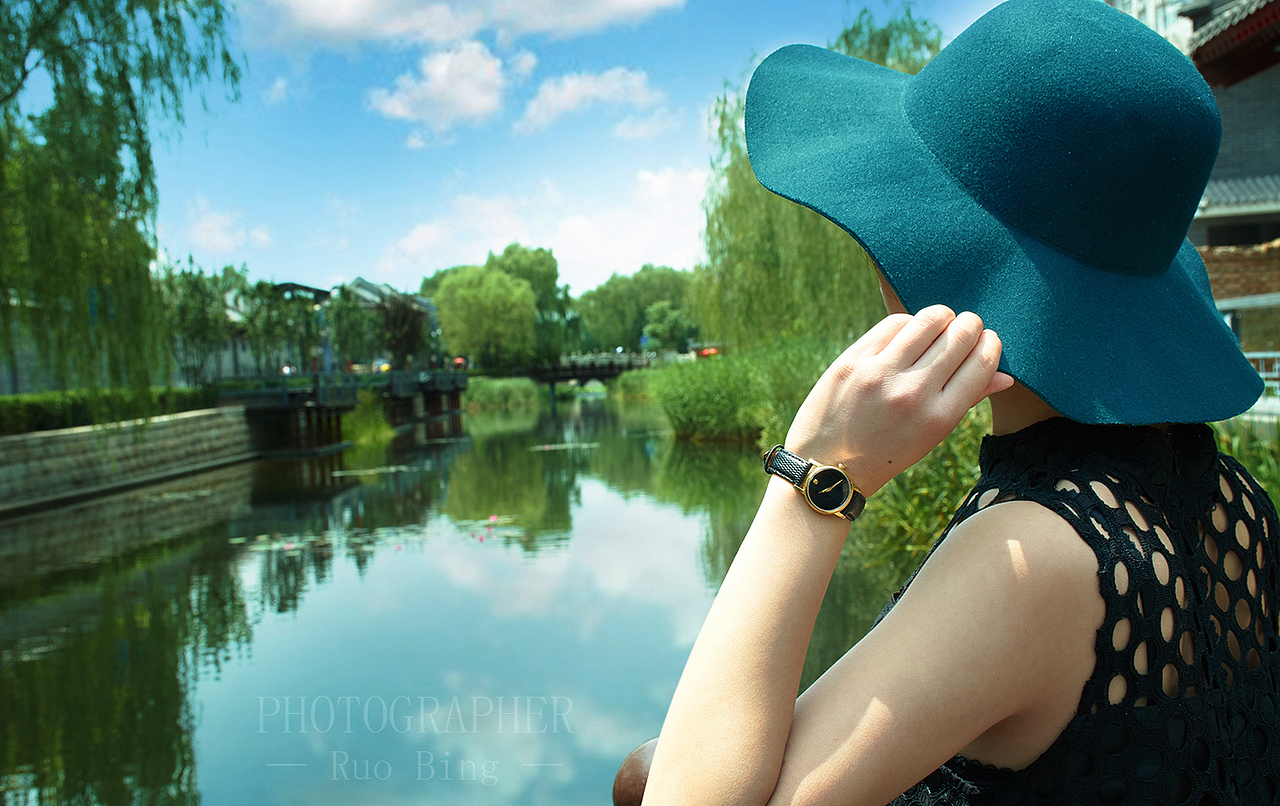 一条老北京胡同（图ZODUzNzY2ODg=） - 人像摄影 - 站酷设计师摄影师若冰原创素材 - 站酷ZCOOL