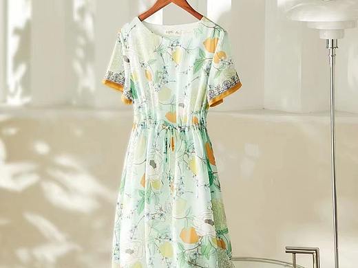 裙子拍摄 夏装拍摄 服装静物拍摄 平铺拍摄 挂拍拍摄