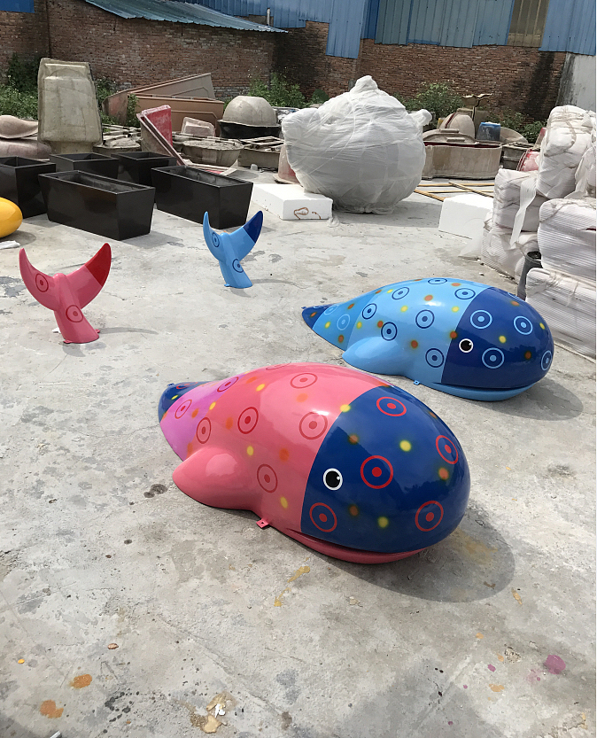 玻璃钢彩绘鲸鱼海豚模型