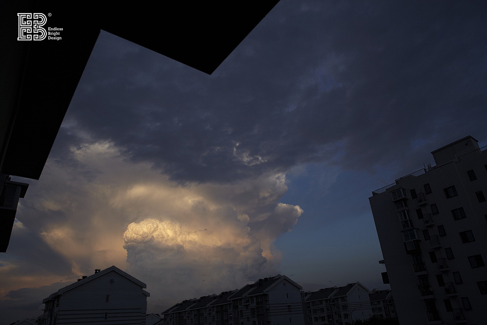 阳台上看到的云