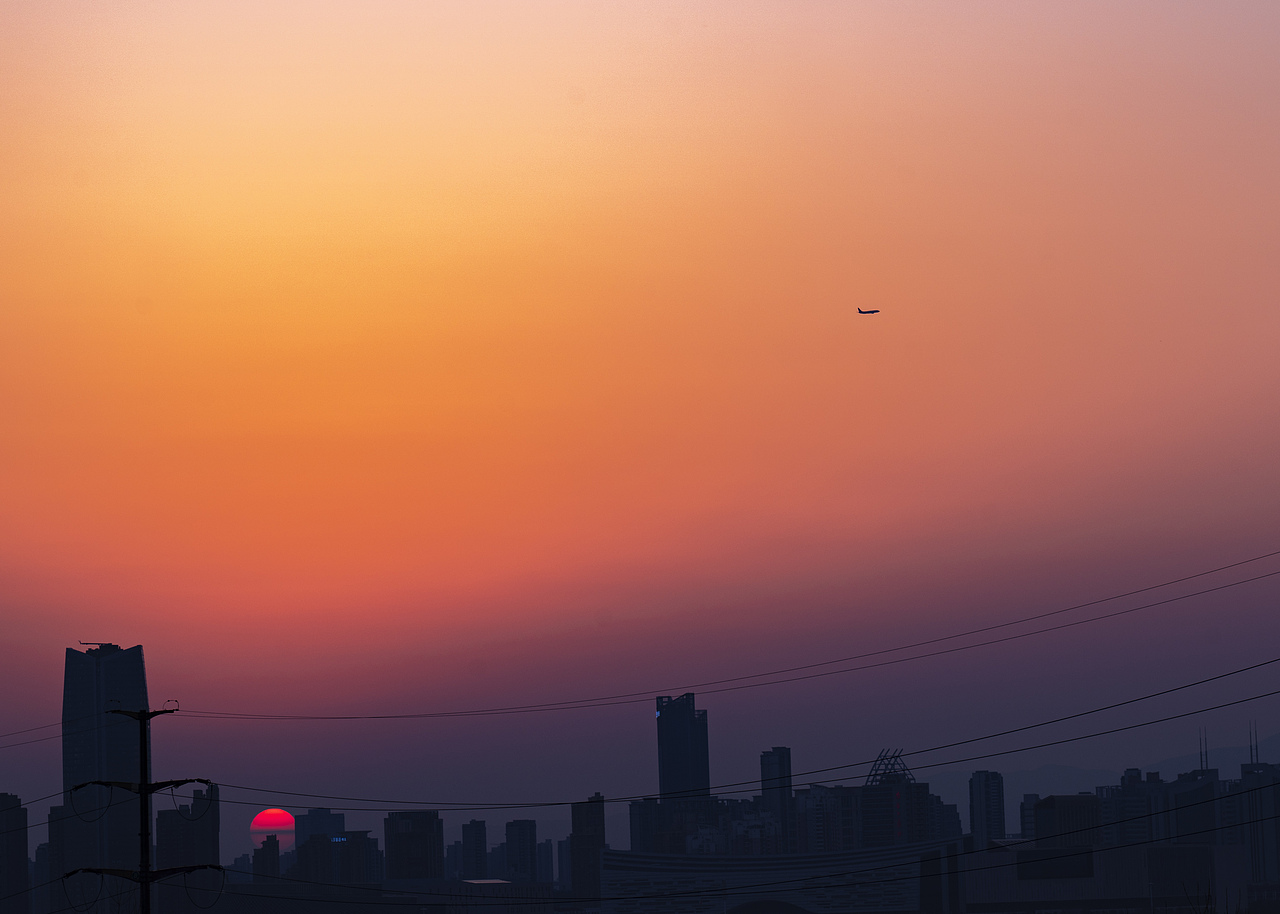 坐在家里看夕阳（图ZMTk2MzEzNDU2） - 风光摄影 - 站酷设计师maya7963原创素材 - 站酷ZCOOL