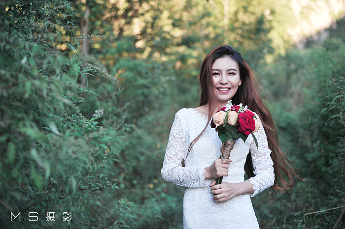 摊开手掌，落英如雨（图ZMzczMTYzMDg=） - 人像摄影 - 站酷设计师Ms摄影艺术原创素材 - 站酷ZCOOL