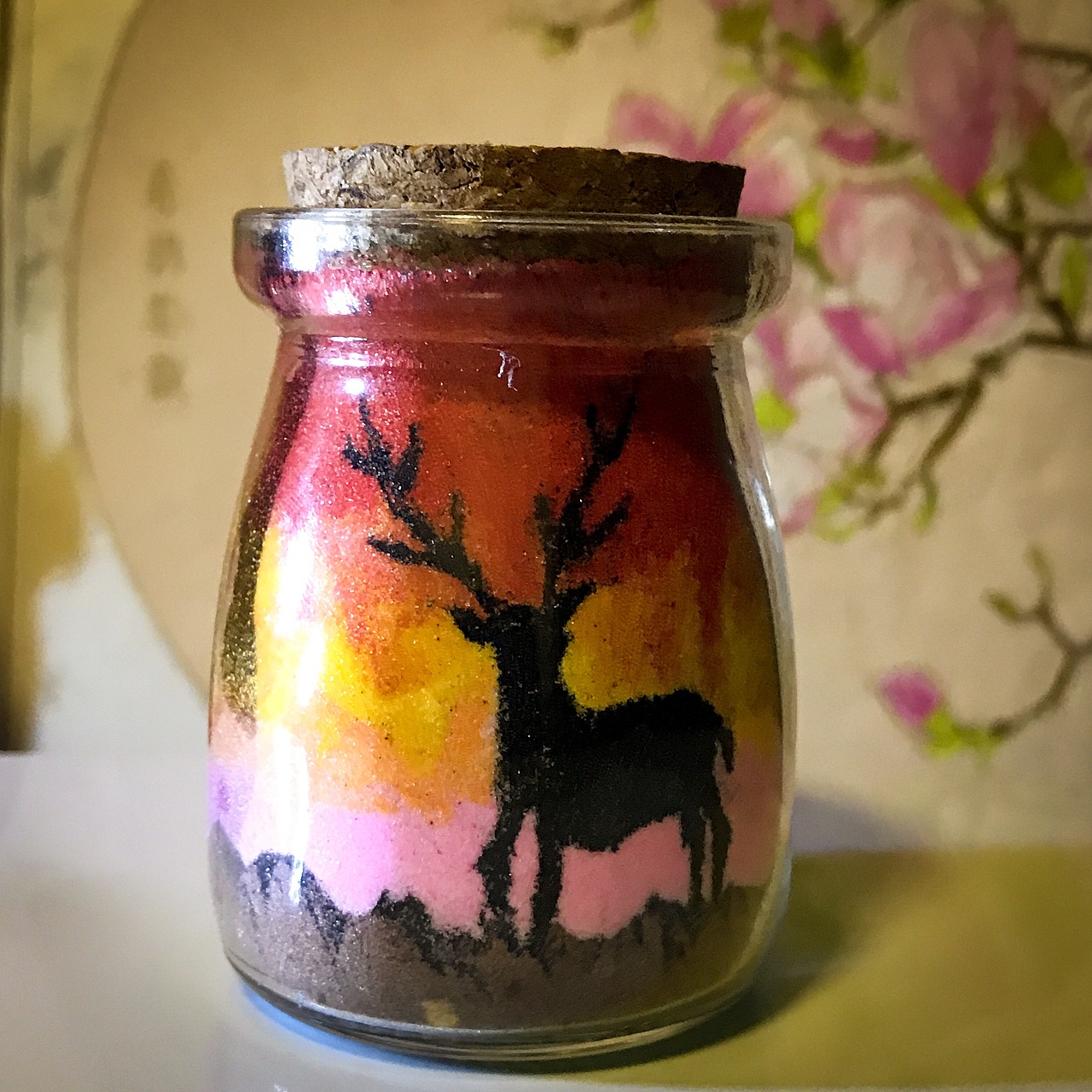 夕阳下的麋鹿沙瓶画