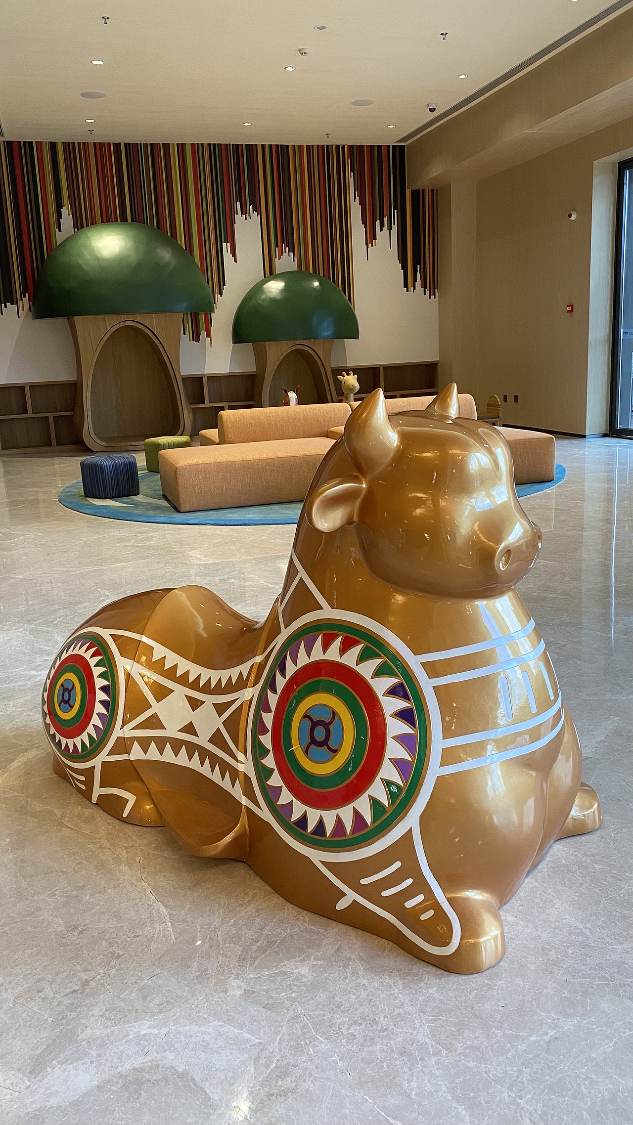 2021中國.麗江 “復(fù)游城Club Med麗江度假村” 雕塑作（圖ZMjcyODcyNDg4） - 雕塑 - 站酷設(shè)計師曾子雕塑工作室原創(chuàng)素材 - 站酷ZCOOL