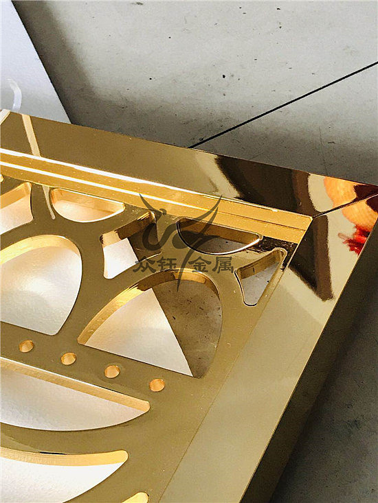 铝艺雕花屏风 奢华K金屏风隔断