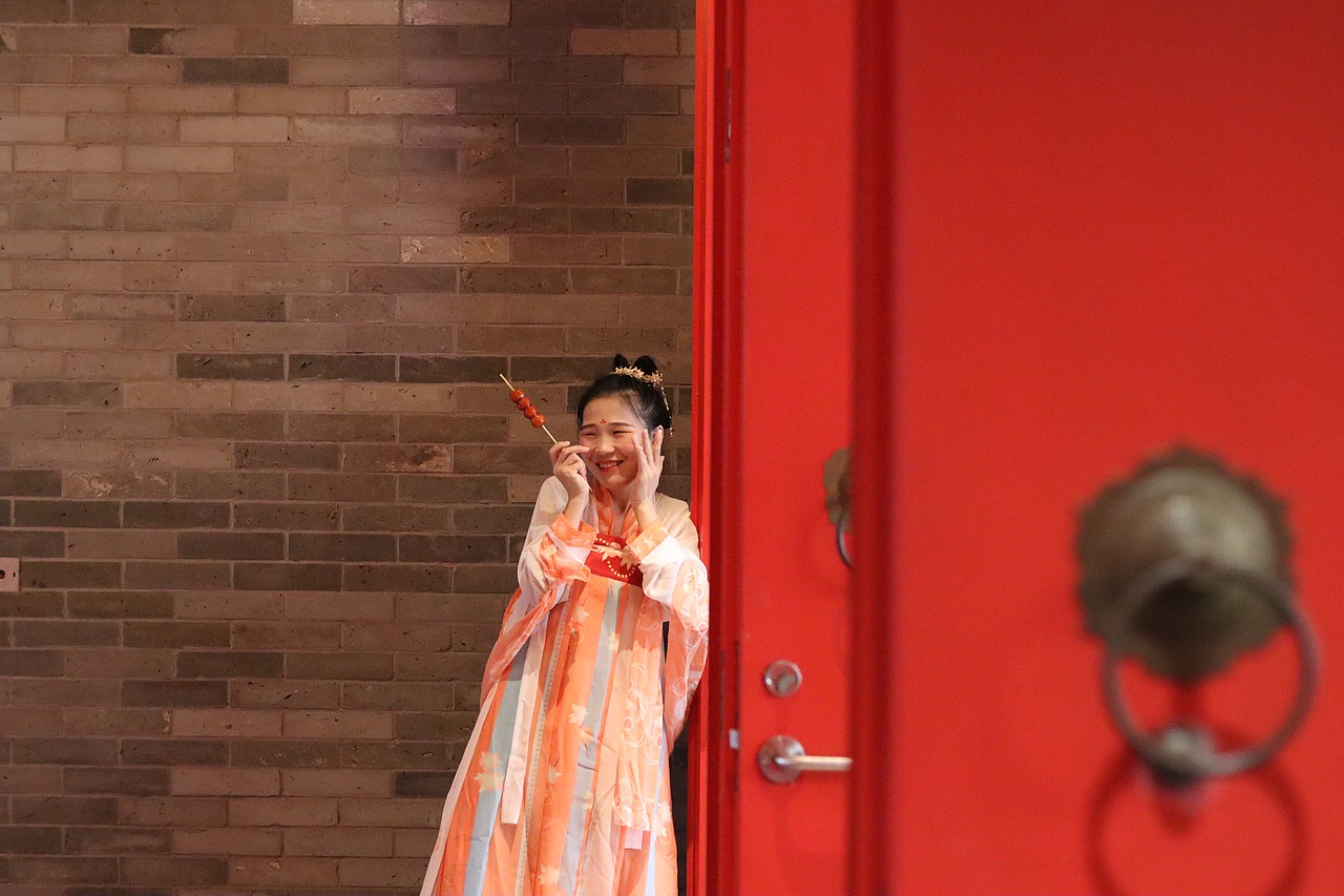 人要先感到幸福 才能看到玫瑰