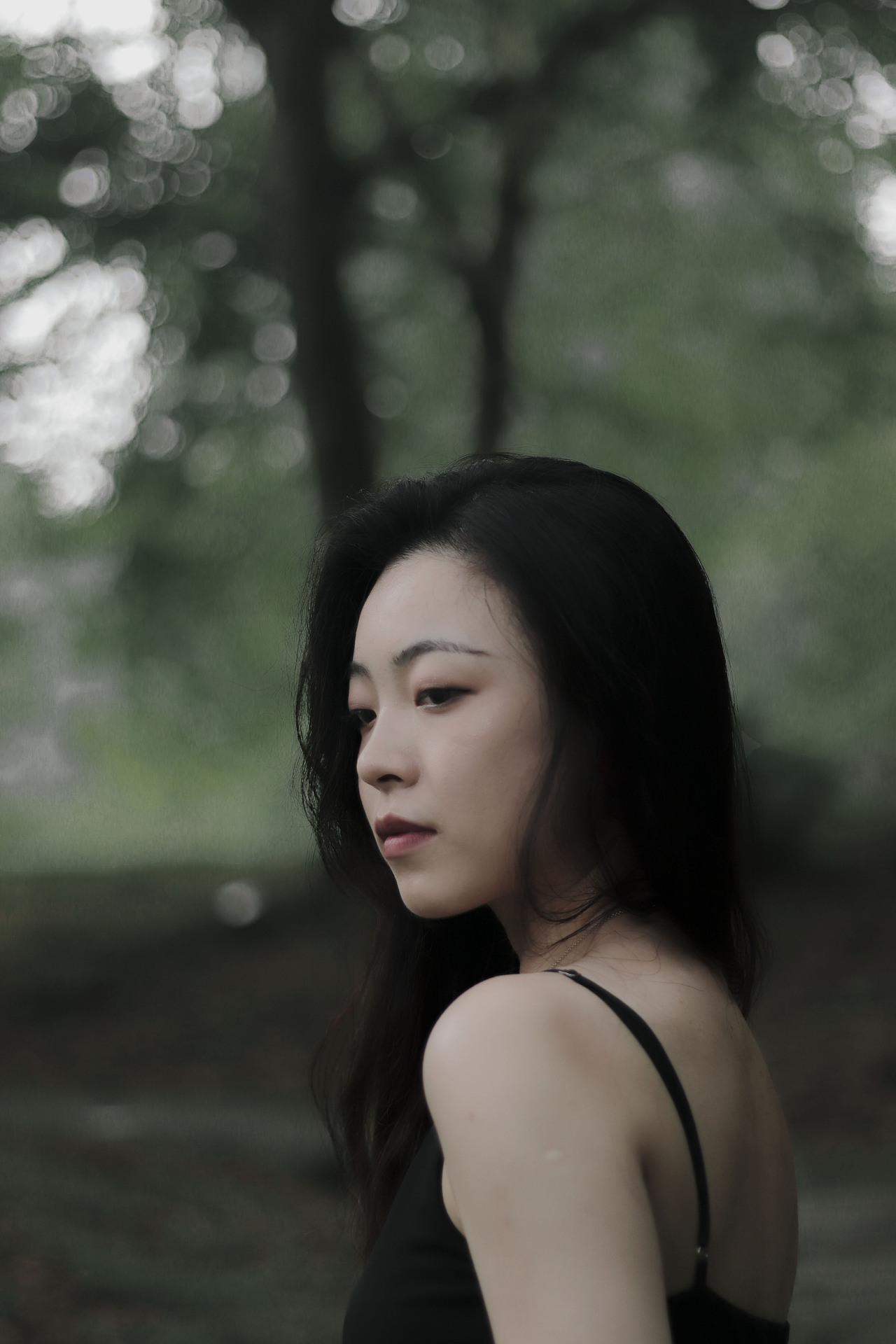 下午四点，树林尽头的长椅见（图ZMjYxNzU0MzEy） - 人像摄影 - 站酷设计师奶茶桶原创素材 - 站酷ZCOOL