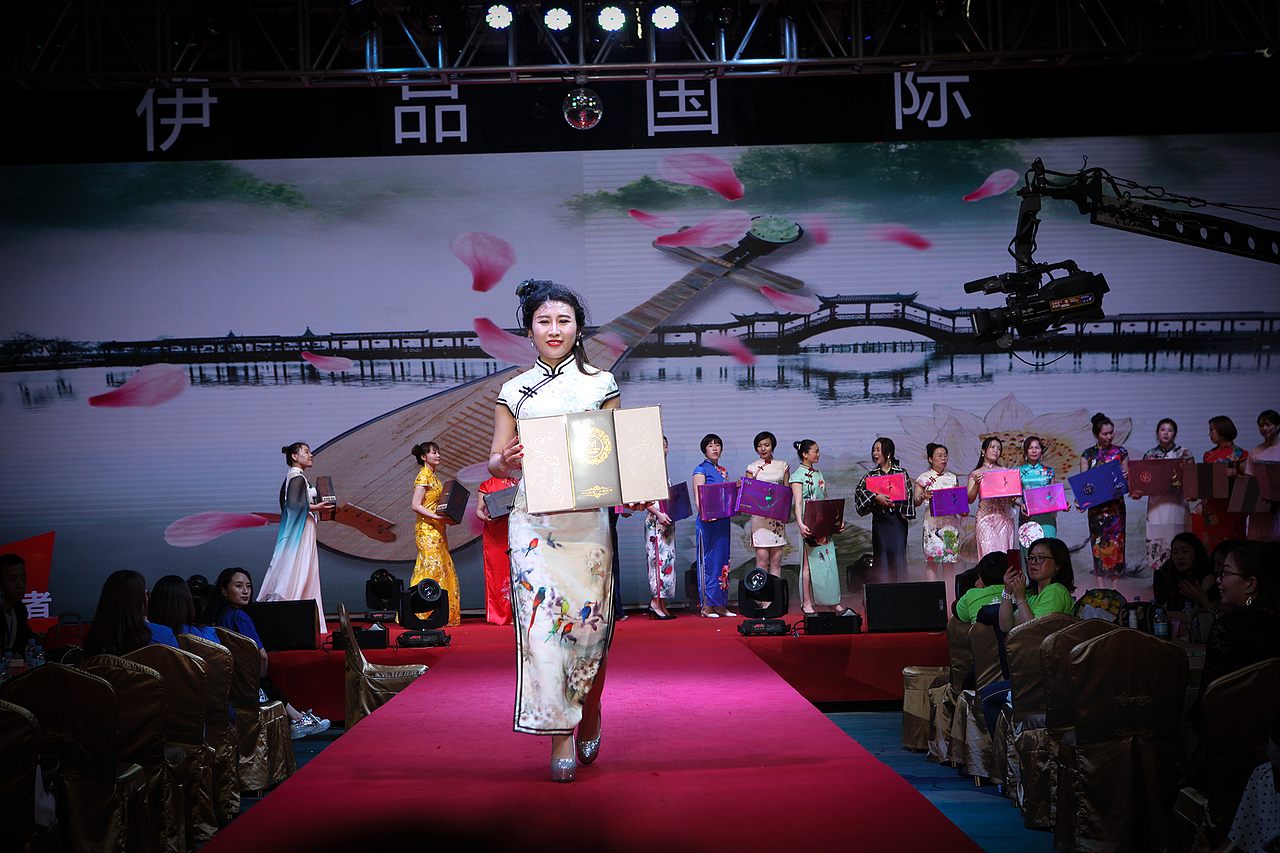 展会设计 | 伊品国际美业智能大健康2019年全国大会