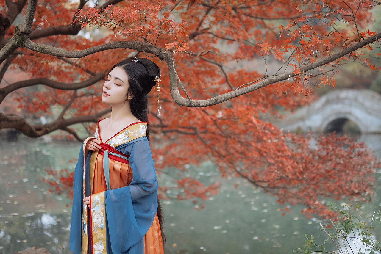 【汉服摄影】深意总迟解，将爱却晚秋（图ZMjM2NTE0ODEy） - 人像摄影 - 站酷设计师绘心_Aries原创素材 - 站酷ZCOOL