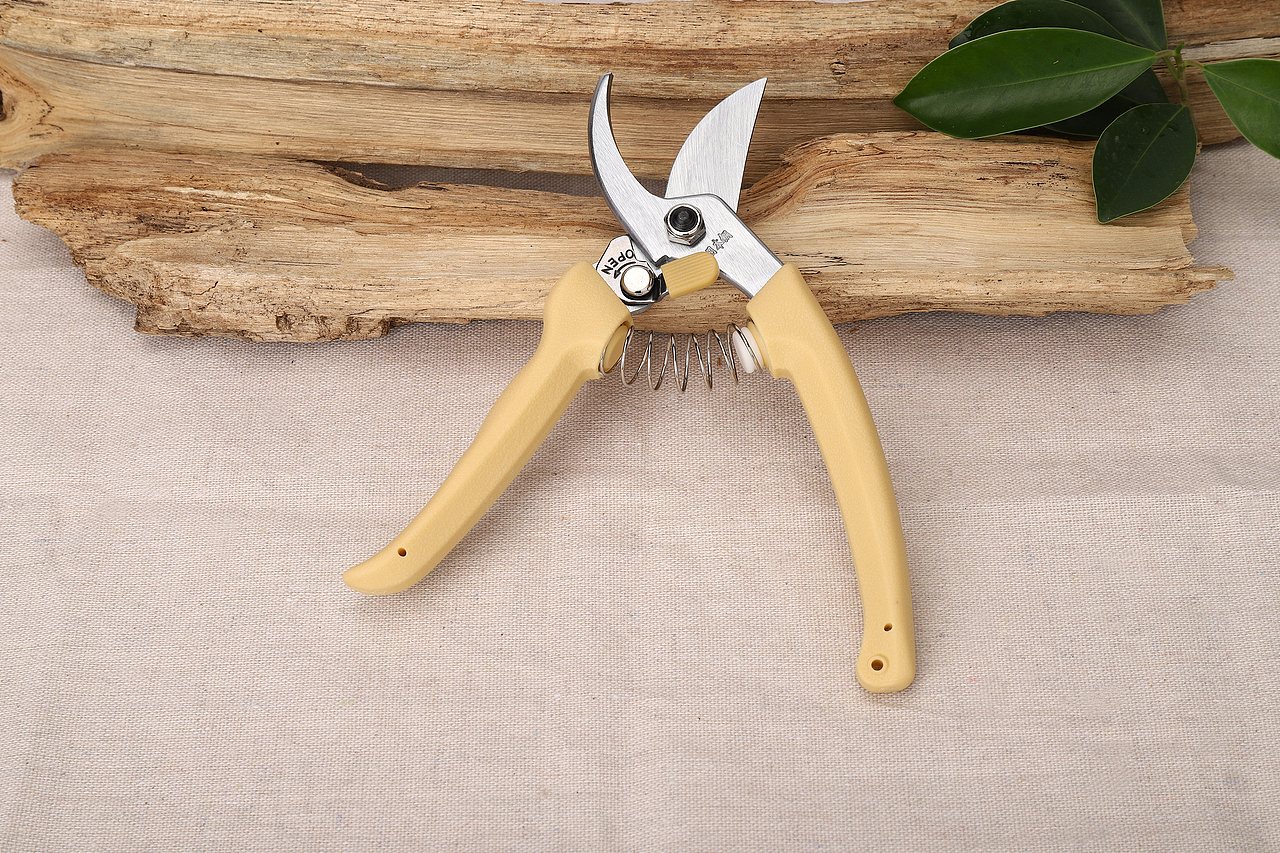 树枝剪拍摄 各类电商产品图片拍摄（图ZMjQyODk3OTUy） - 产品摄影 - 站酷设计师稀饭如茶原创素材 - 站酷ZCOOL