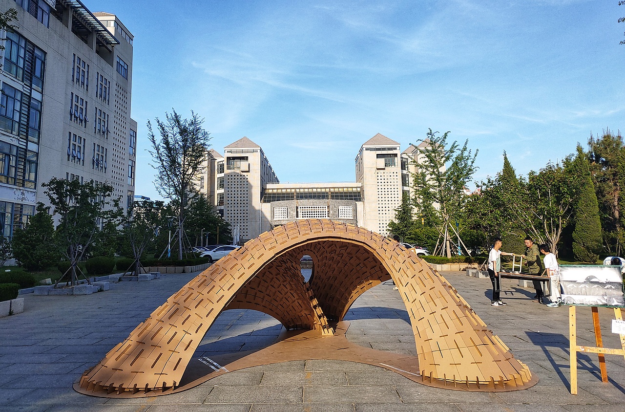 烟台大学瓦楞纸建造节作品
