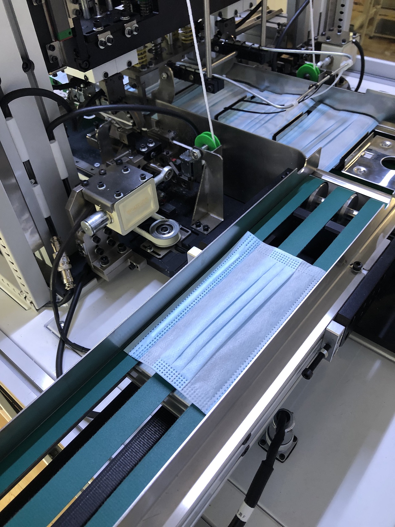 全电一拖一平面口罩机,全电设计值得参考。