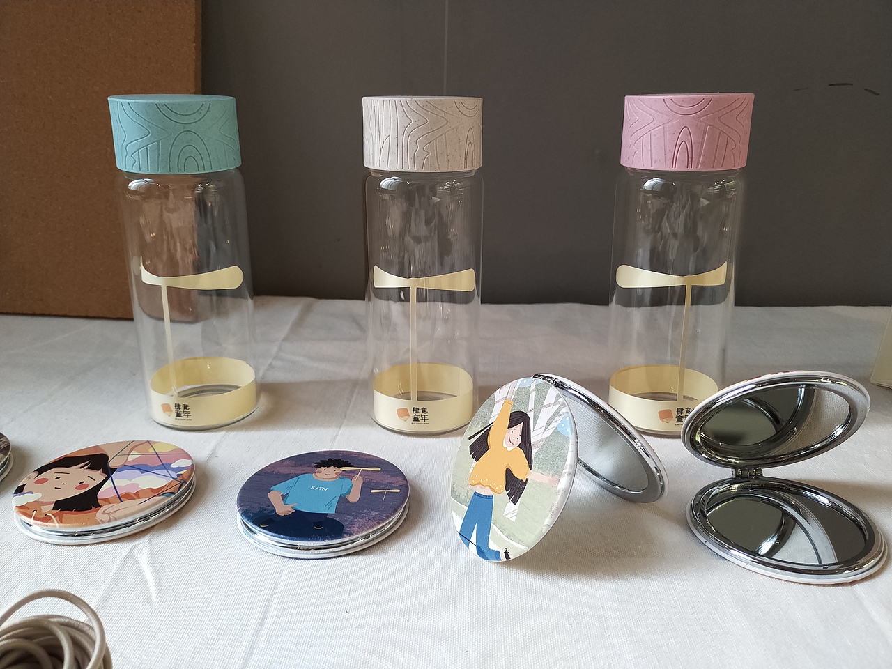 肆意童年（图ZMTUyMTgwMDY4） - 商业插画 - 站酷设计师问里原创素材 - 站酷ZCOOL