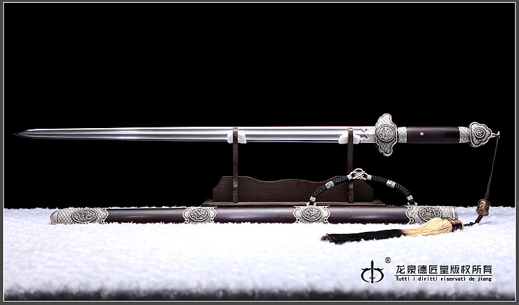 德匠堂宝剑-龙泉刀剑-银雕龙吟剑-珍藏版(dj-2779)