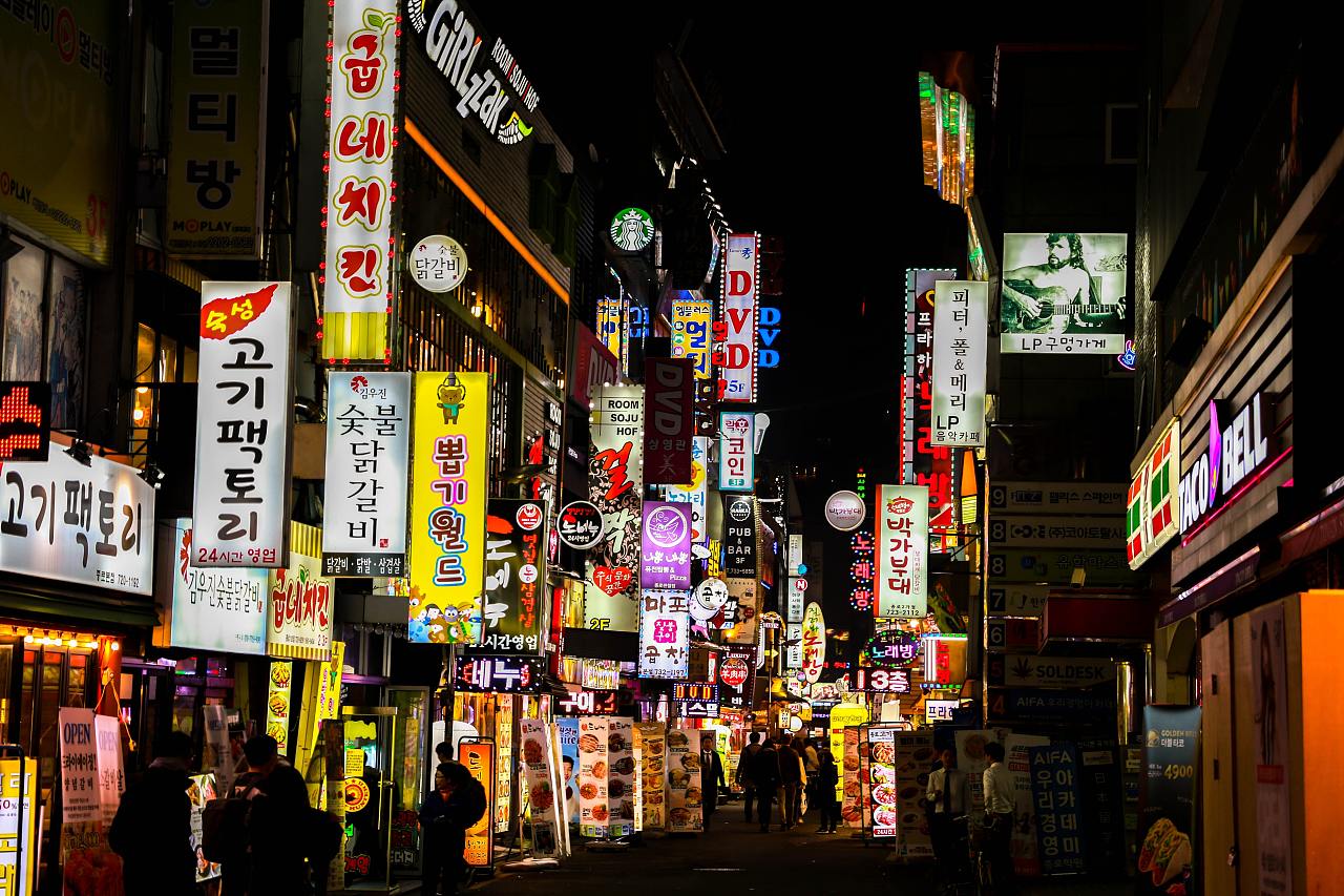 韩剧热门取景地，韩国年轻人最喜欢的地方首尔弘大|弘大|韩剧|取景地_新浪新闻