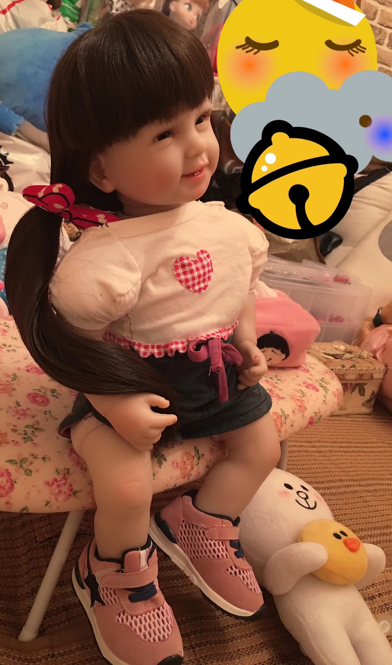 四牙妹有新T恤穿了