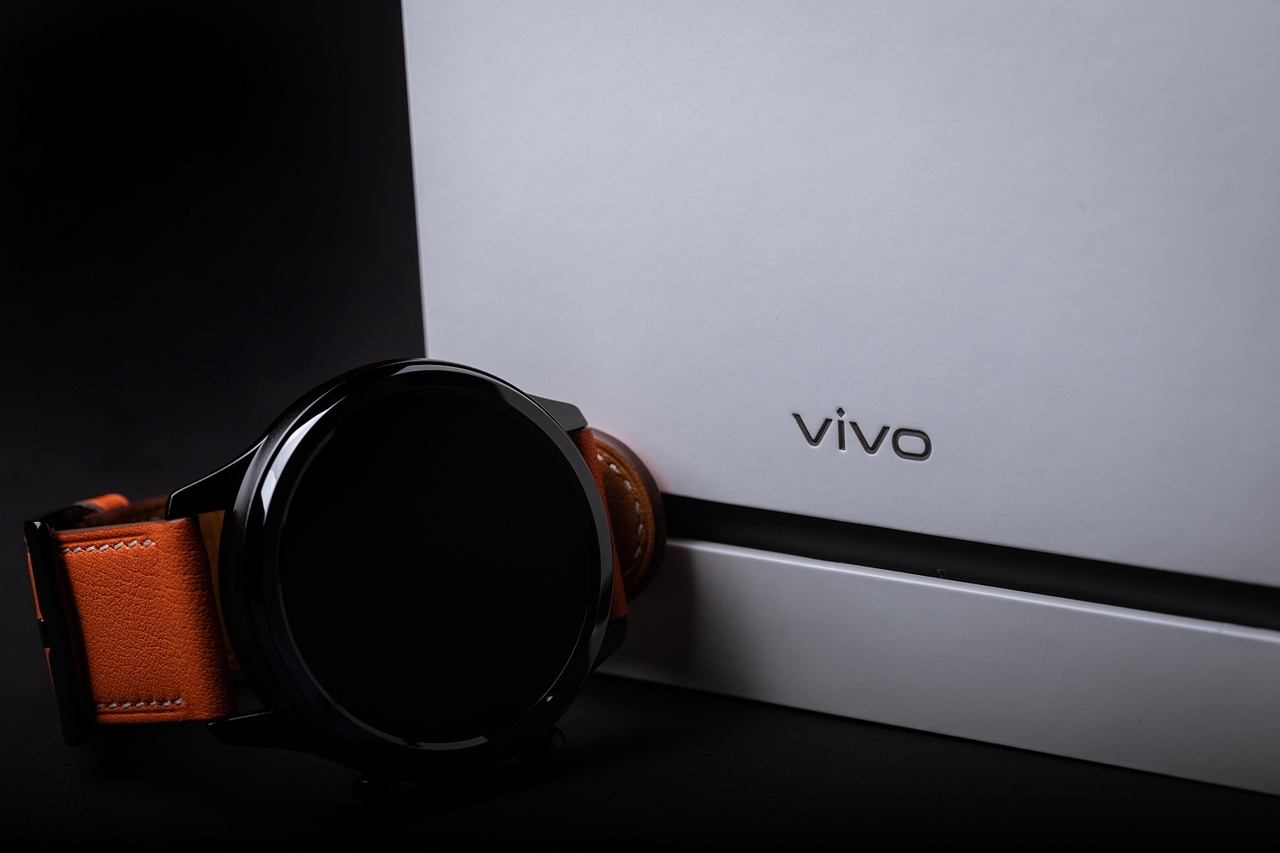 vivo WATCH产品图