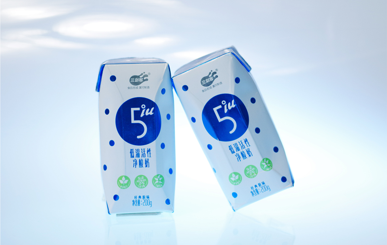 原创作品:5iu——三剑客酸奶品牌升级