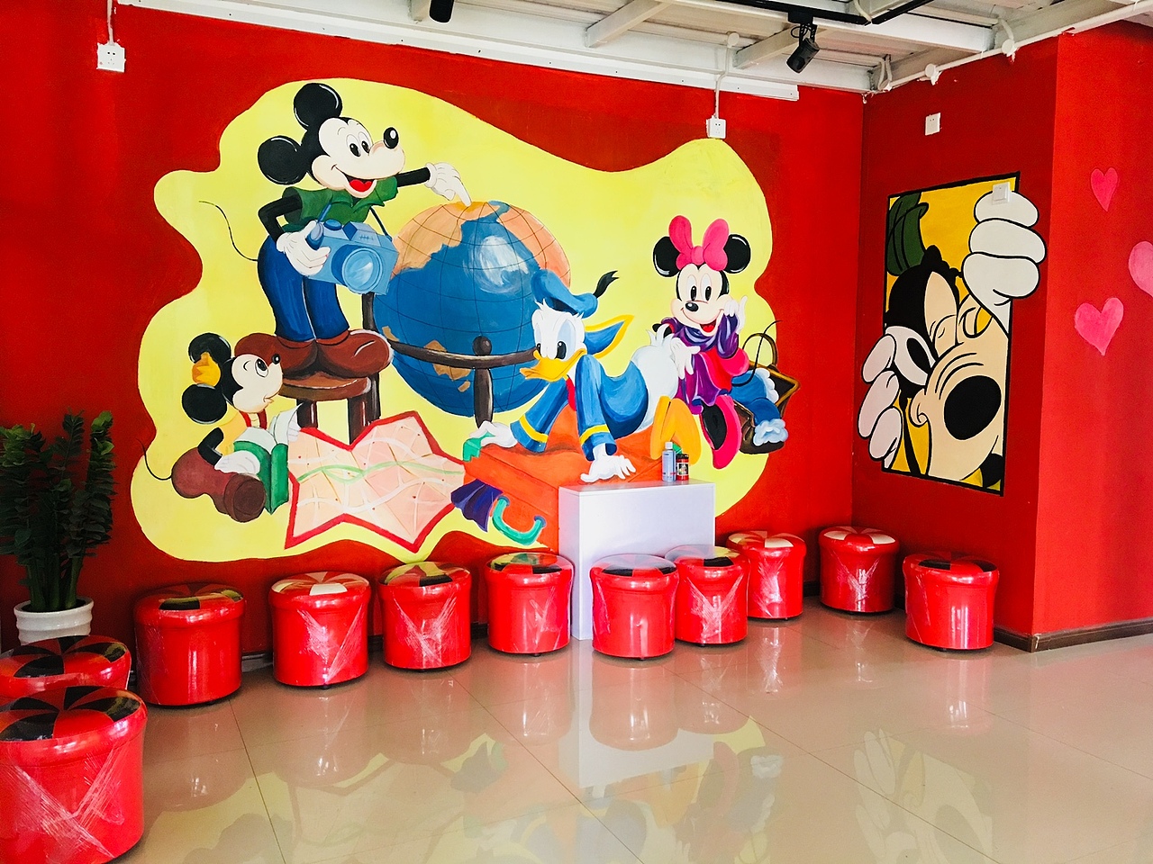 美术机构——米奇元素墙绘（图ZMTE3NjUxMzY0） - 新锐潮流插画 - 站酷设计师短毛儿怪Lim原创素材 - 站酷ZCOOL