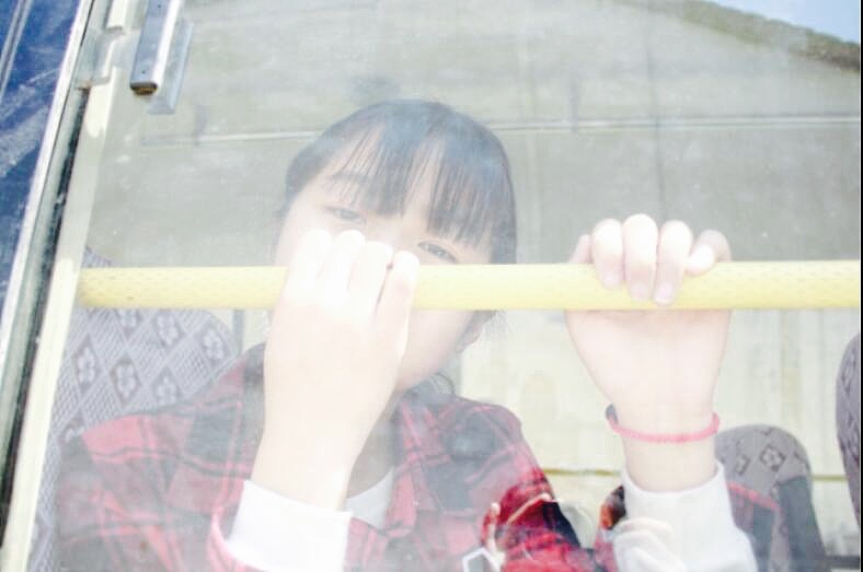 发着光的春天和你