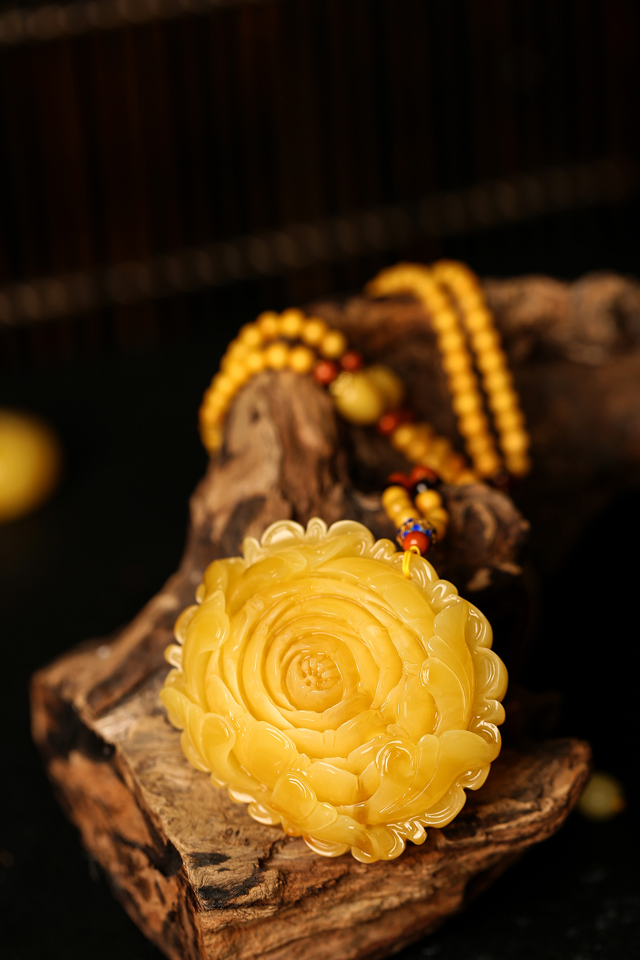 牡丹花琥珀蜜蜡吊坠（图ZMTU3OTQ1MDc2） - 产品摄影 - 站酷设计师极致_原创素材 - 站酷ZCOOL