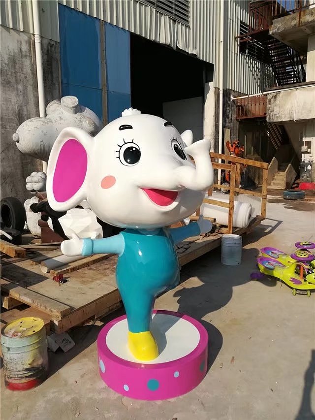 ip吉祥物公仔雕塑商业街美陈摆件玻璃钢大象卡通雕塑
