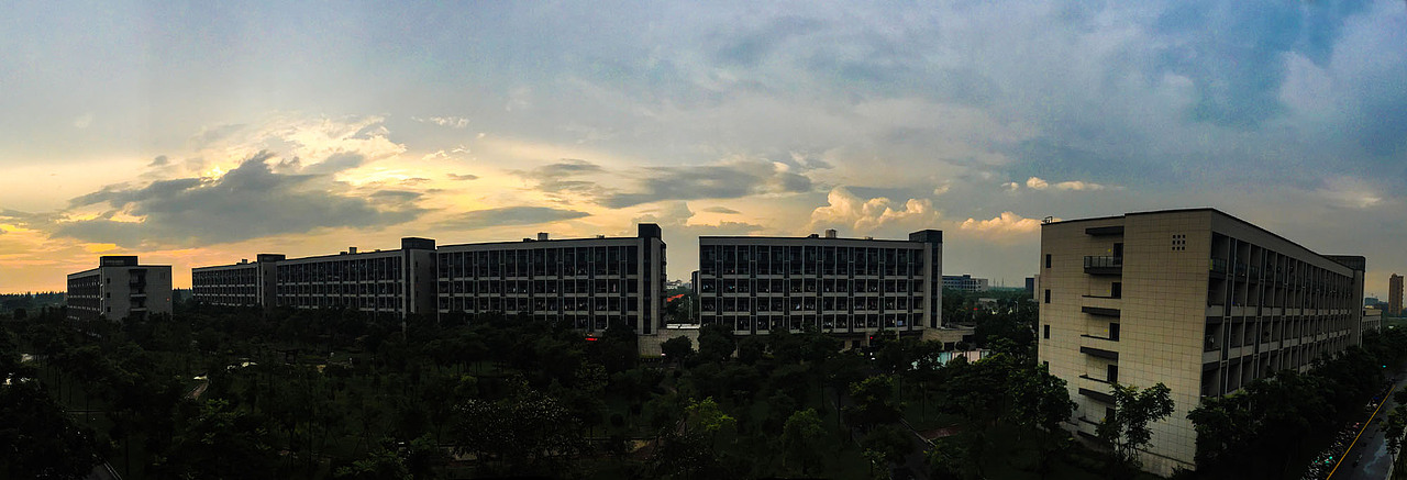 梅雨天的浙传夕阳