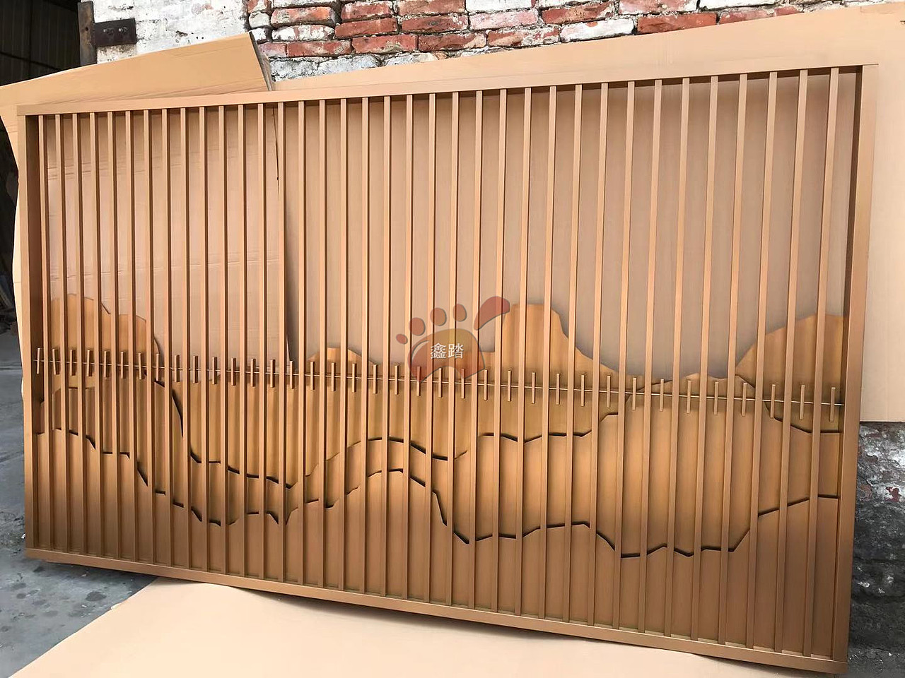 售楼处酒店仿古铜不锈钢屏风背景墙格栅的表面加工方法（图ZMTg1ODE0Mjc2） - 工艺品设计 - 站酷设计师高端金属制品原创素材 - 站酷ZCOOL