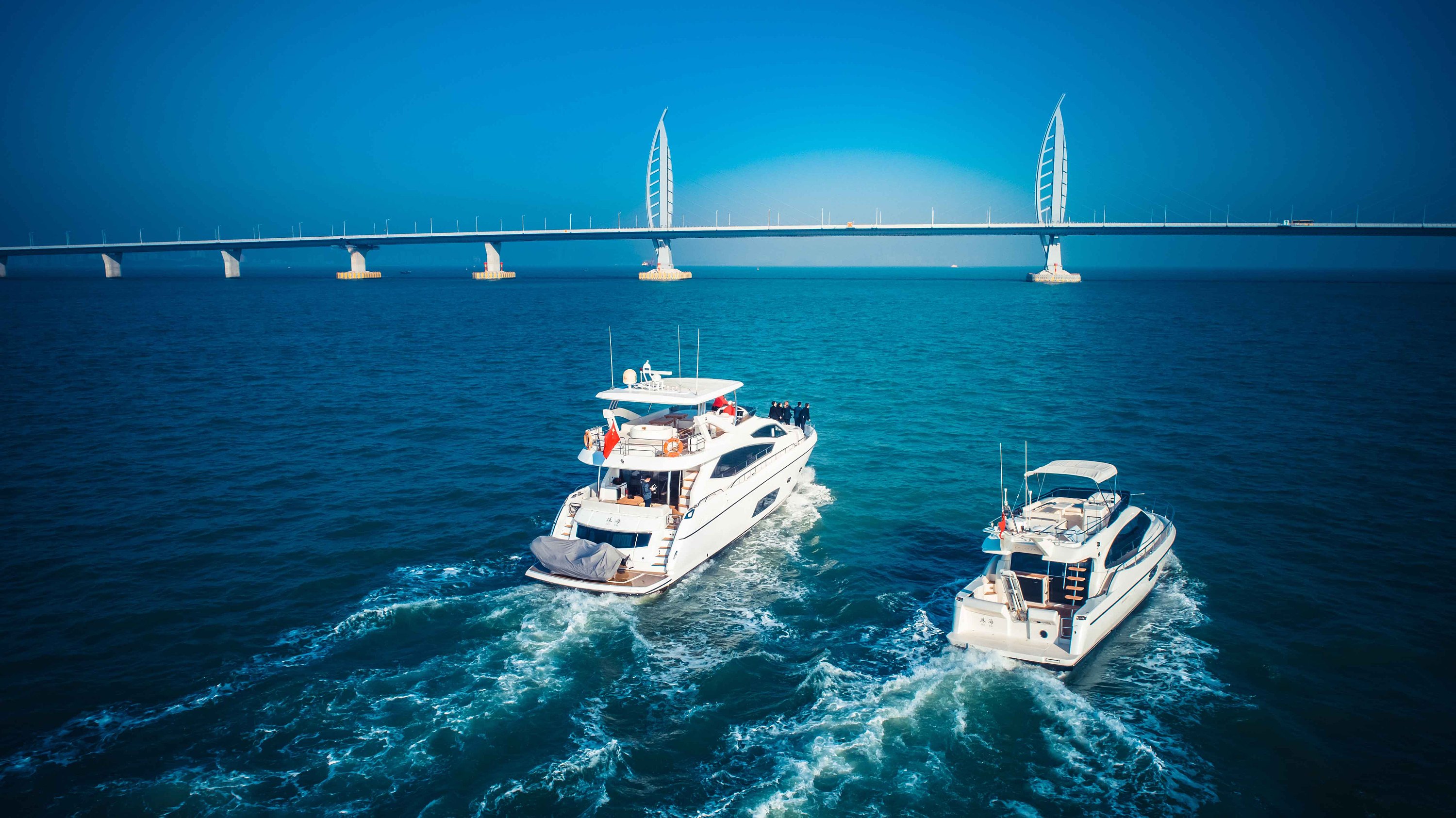 豪华游艇观赏海上珠海|摄影|风光|亲爱的游艇 - 原创作品 - 站酷 (zco