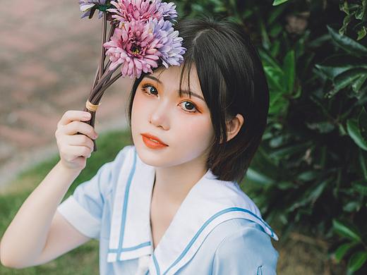 水手服少女