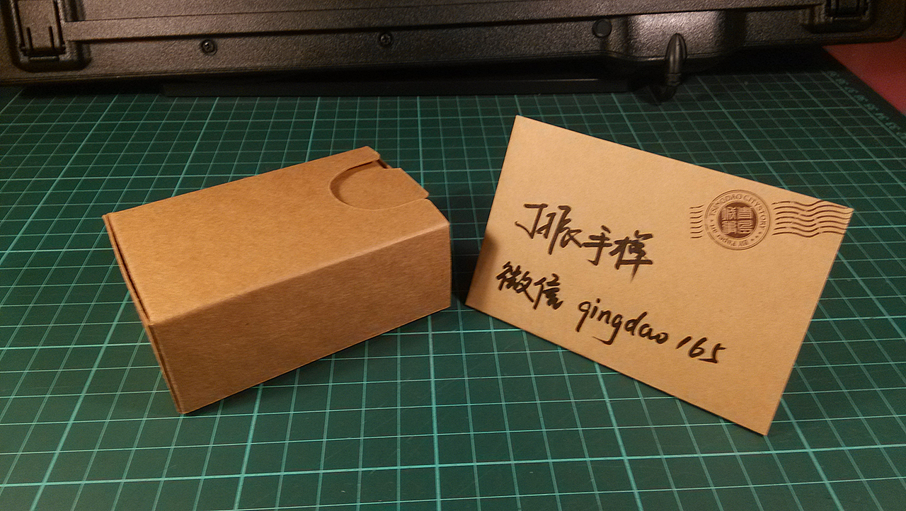 抽拉盒,拉出内盒,产品自动探出来,不是弹出来。做了至少4个实验盒才调整好。
