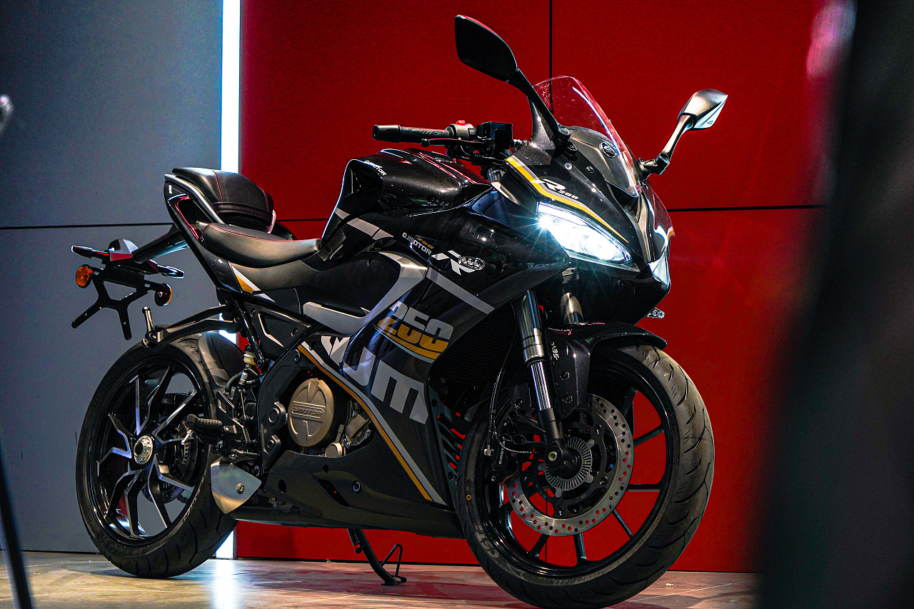 qj 赛250拍摄|摄影|产品摄影|丹荔映画 - 原创作品 - 站酷 (zcool)