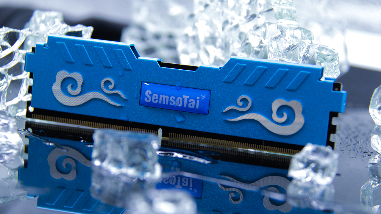 幻影散热内存条