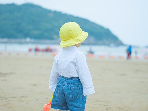 小黄鸭的海边游玩