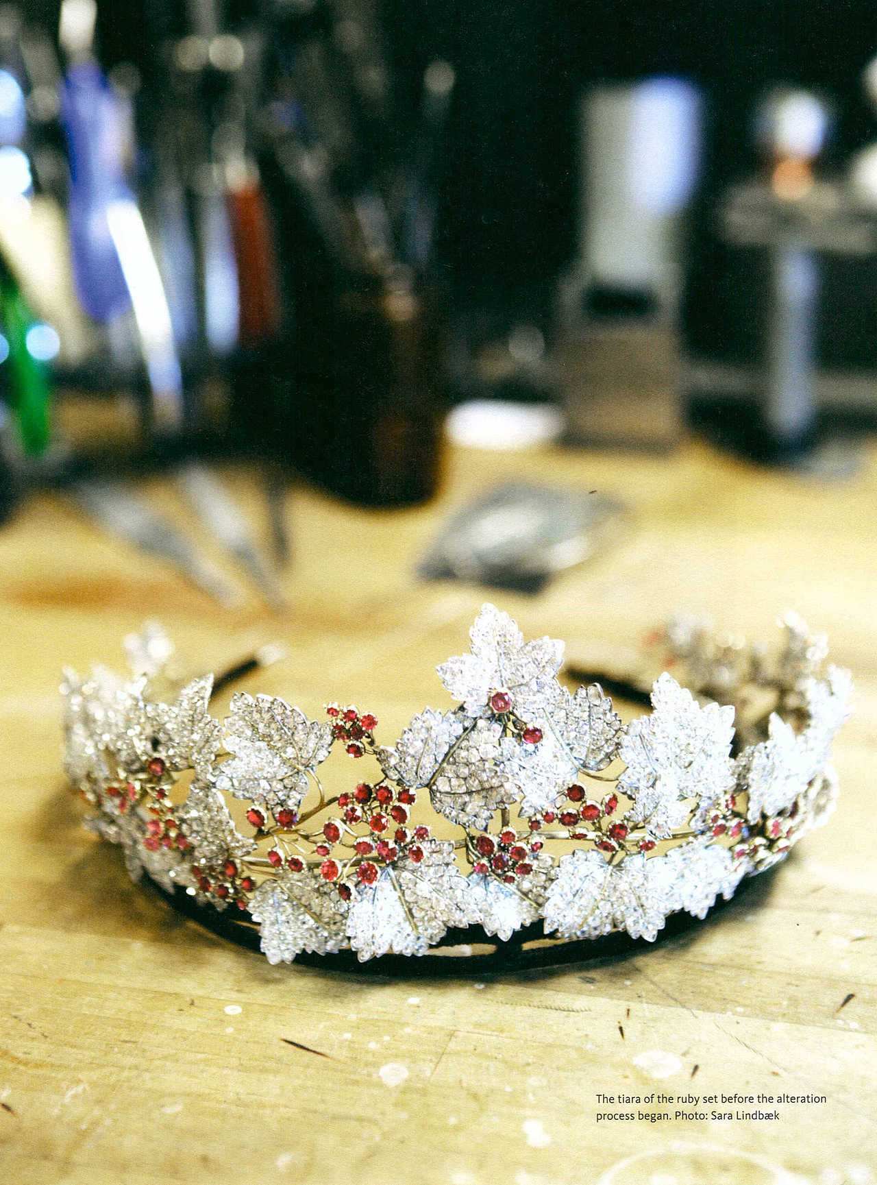 问藏丹麦倾世皇妃玛丽唐纳森的红宝石王冠