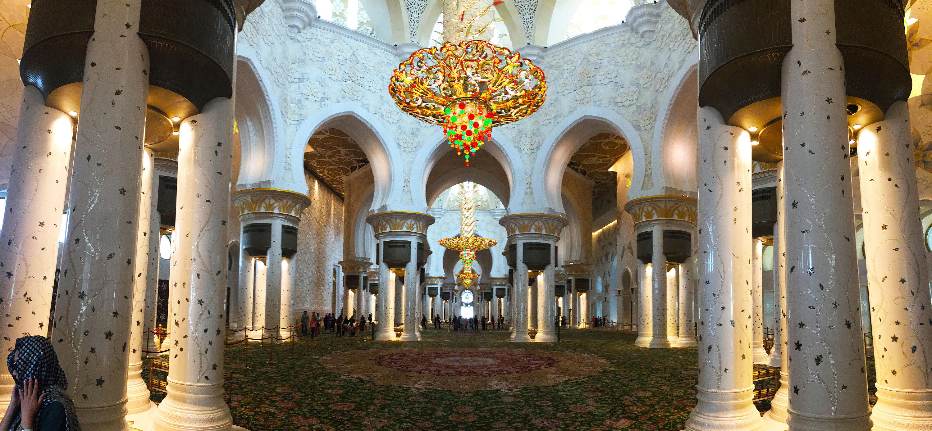 谢赫扎伊德清真寺不可思议的沙漠珍珠